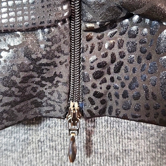 Ruched Sleeve Stretch Track Jacket - Picture 3 of 11